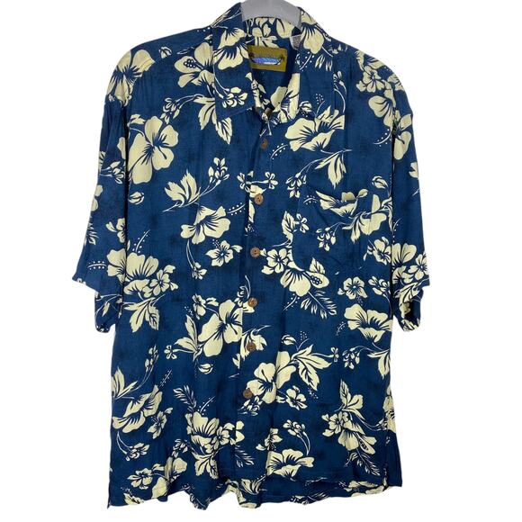 Dreamland Other - Dreamland Hawaiian Shirt Button Down 100% Rayon Blue Floral Cream Mens Sz Medium